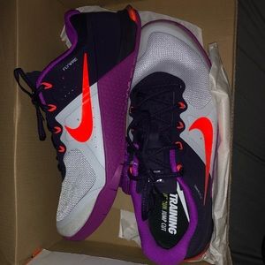 Womens Nike Metcon 2 Sneakers BNIB size 10